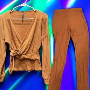 faux Wrap Top Pants Set plush soft & stretchy large - XL  PIT TO PIT 15in